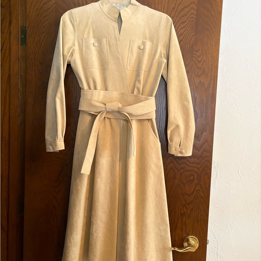 VINTAGE! Suede Chic Tan Long Sleeve Dress with Belt